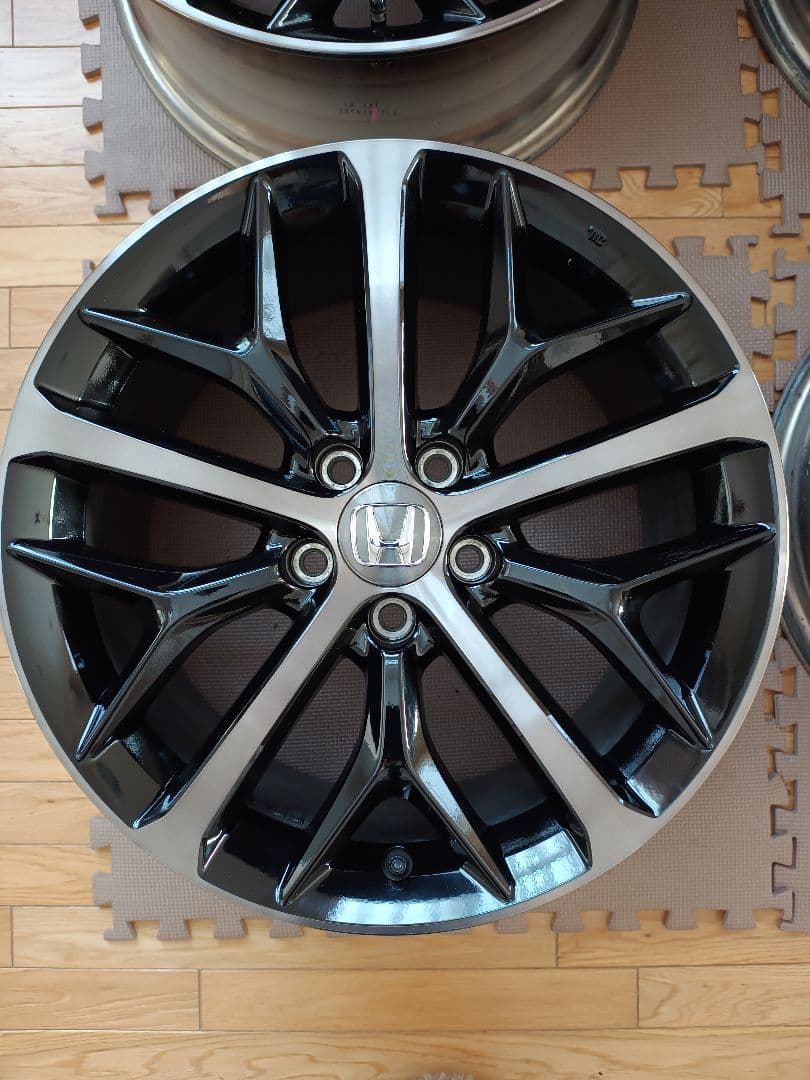 ​【極美品】シビック ハッチバック FK7 後期 純正ホイール 18インチ 4本