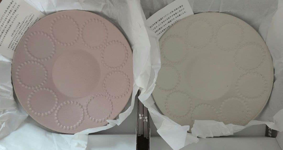 ミナペルホネン　タンバリン プレート 小 ピンク＆ホワイト