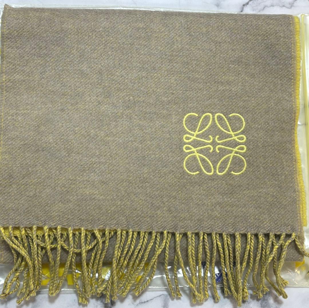 シ*ブ様 【匿名配送】美品 LOEWE ロエベ アナグラム マフラー ベージュ×