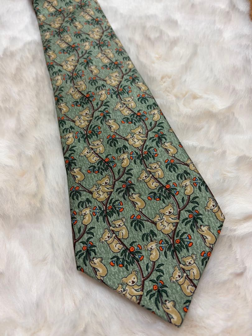 【美品】HERMES シルクネクタイ　コアラ柄 未使用品