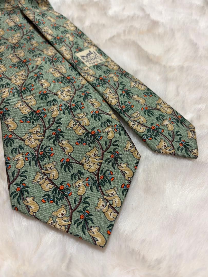 【美品】HERMES シルクネクタイ　コアラ柄 未使用品