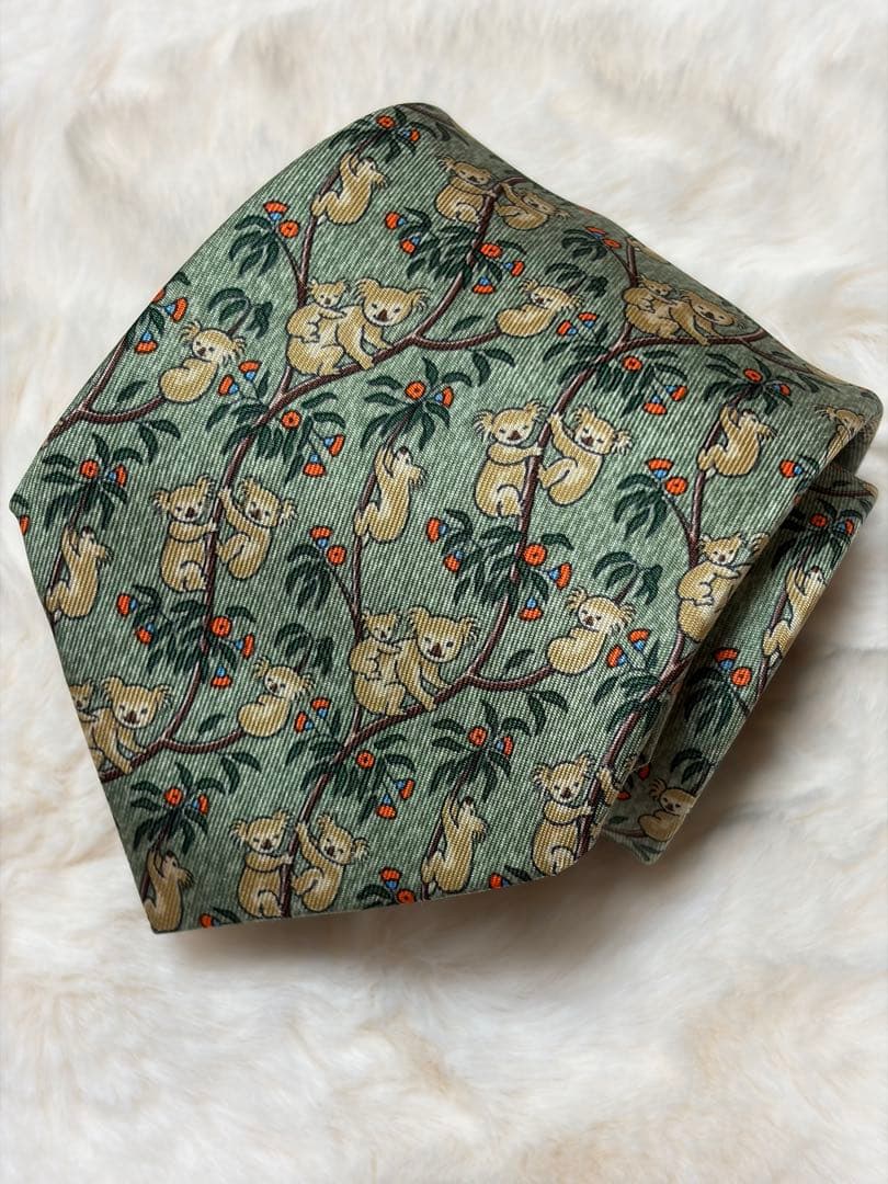 【美品】HERMES シルクネクタイ　コアラ柄 未使用品