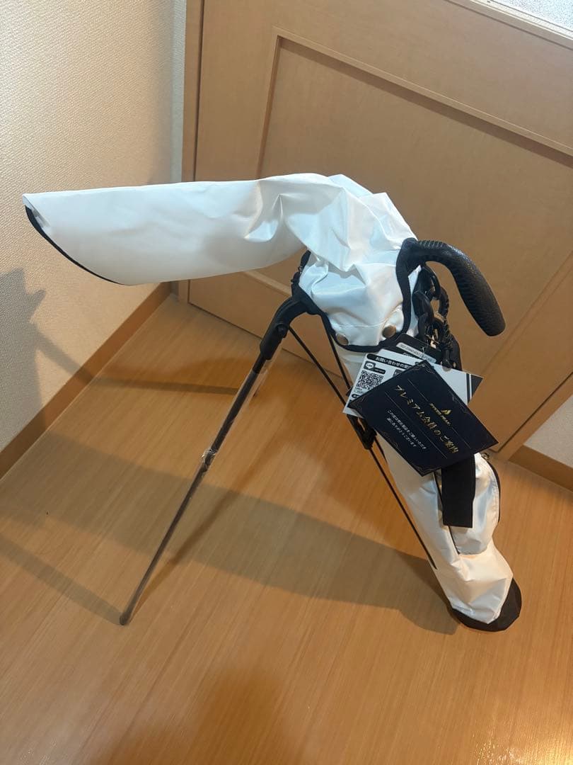 ゴルフ　ホワイト キャディバッグ スタンド付き