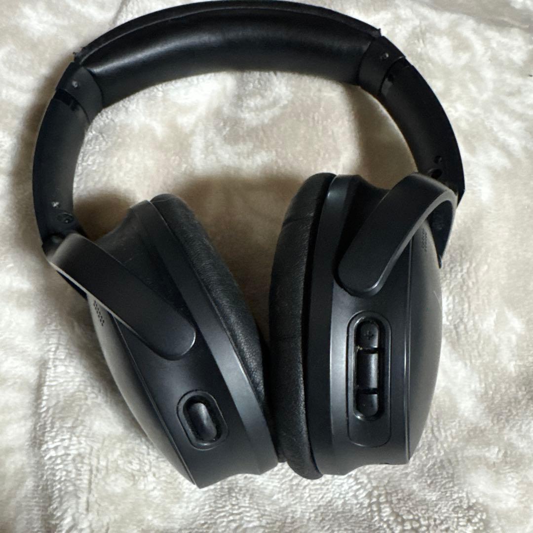a*y様 Bose QuietComfort 45 headphones