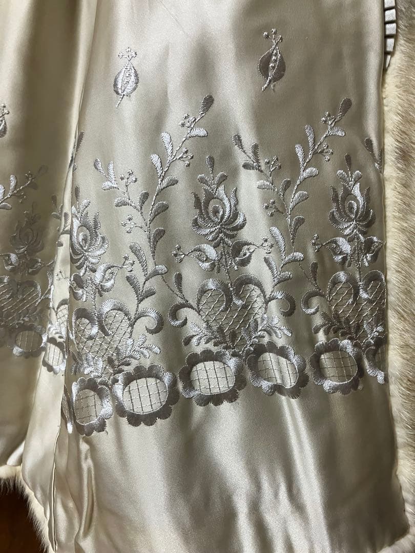 岐阜毛被　フォックスファー　リアルファー　毛皮コート 11号　クリームグレー