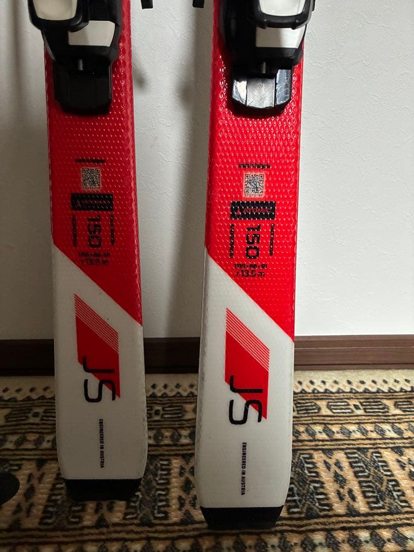 ATOMIC スキー板 赤/白 バインディング付き