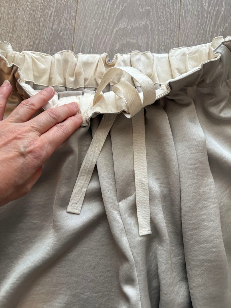 【新品未使用品】ミズイロインド サテンワイドカーゴパンツ
