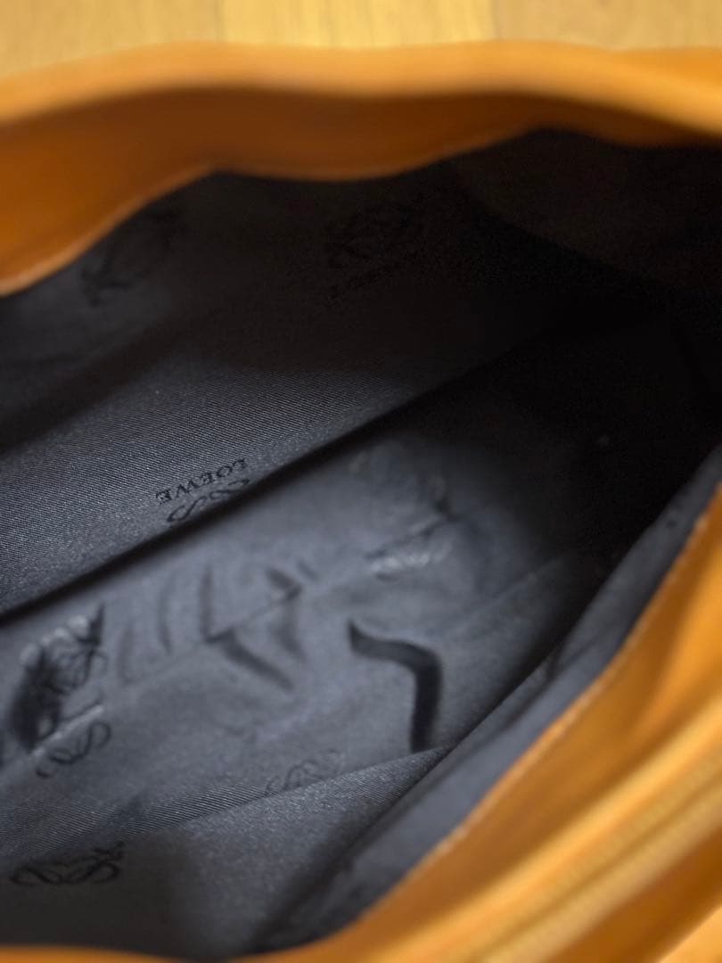 ロエベ、ナッパレザーショルダーバッグ