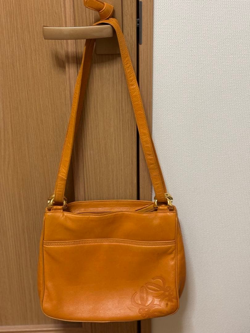 ロエベ、ナッパレザーショルダーバッグ