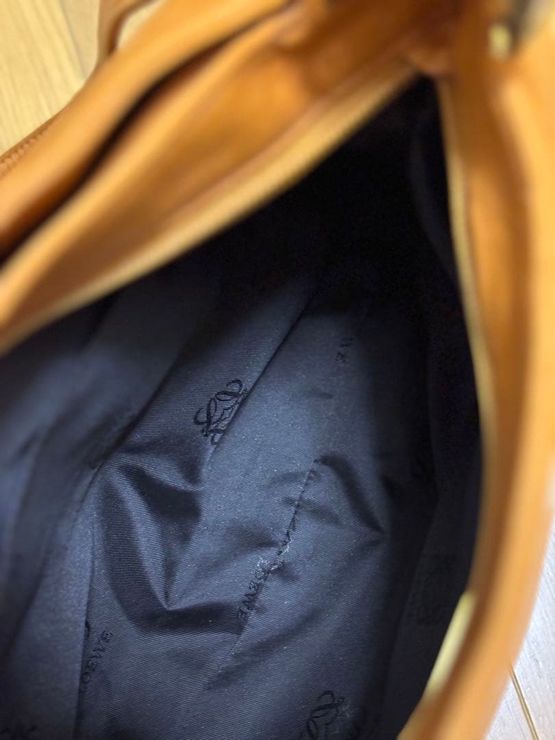 ロエベ、ナッパレザーショルダーバッグ