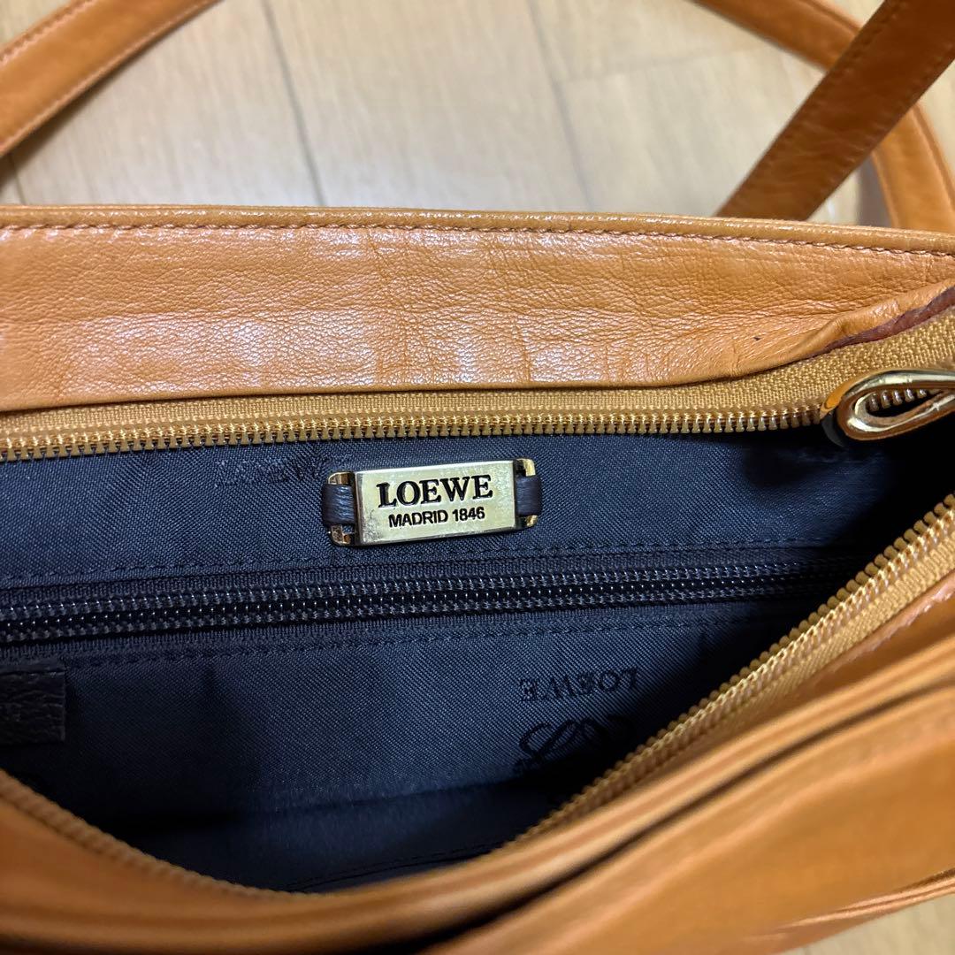 ロエベ、ナッパレザーショルダーバッグ