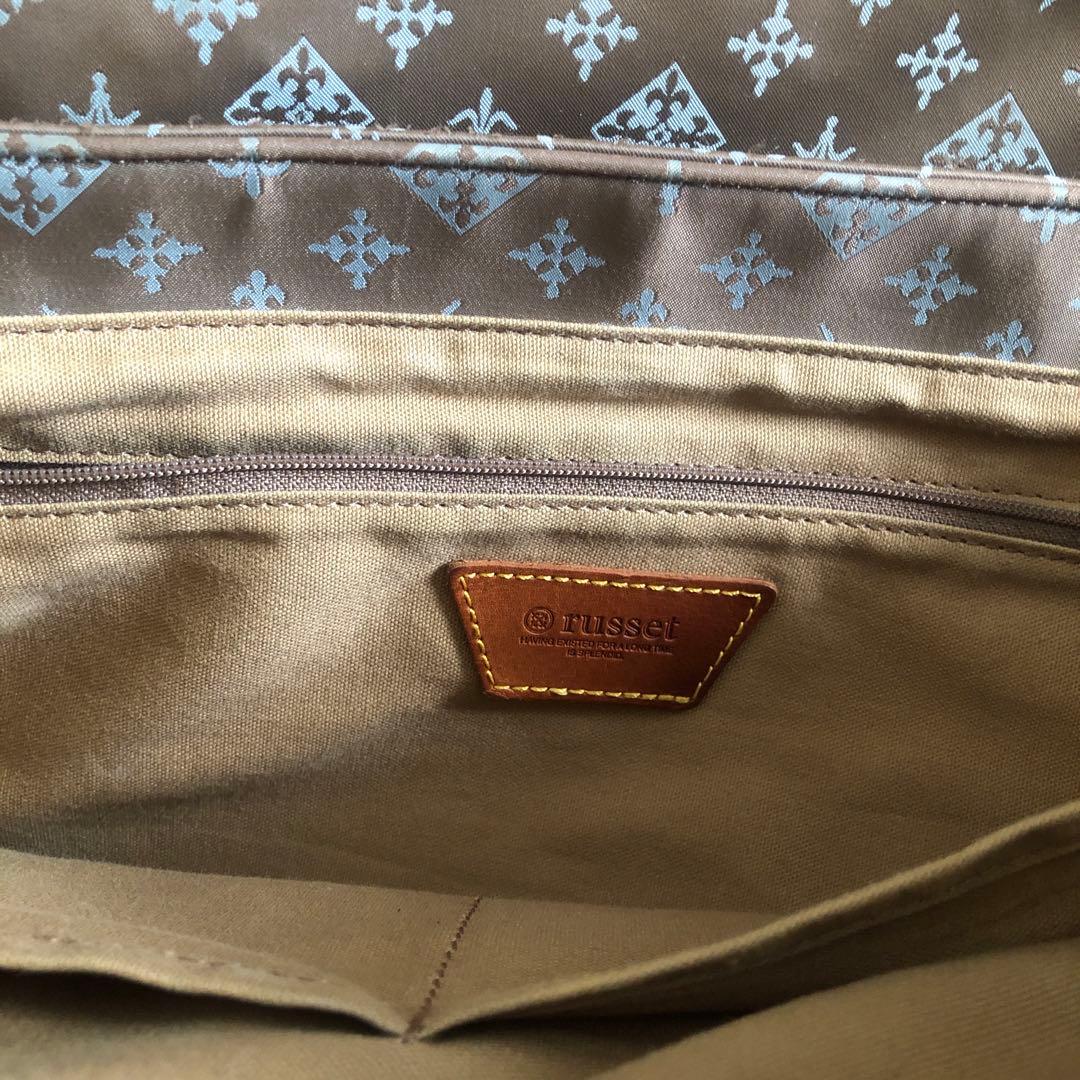 russet モノグラムビジネスバッグ ベージュ