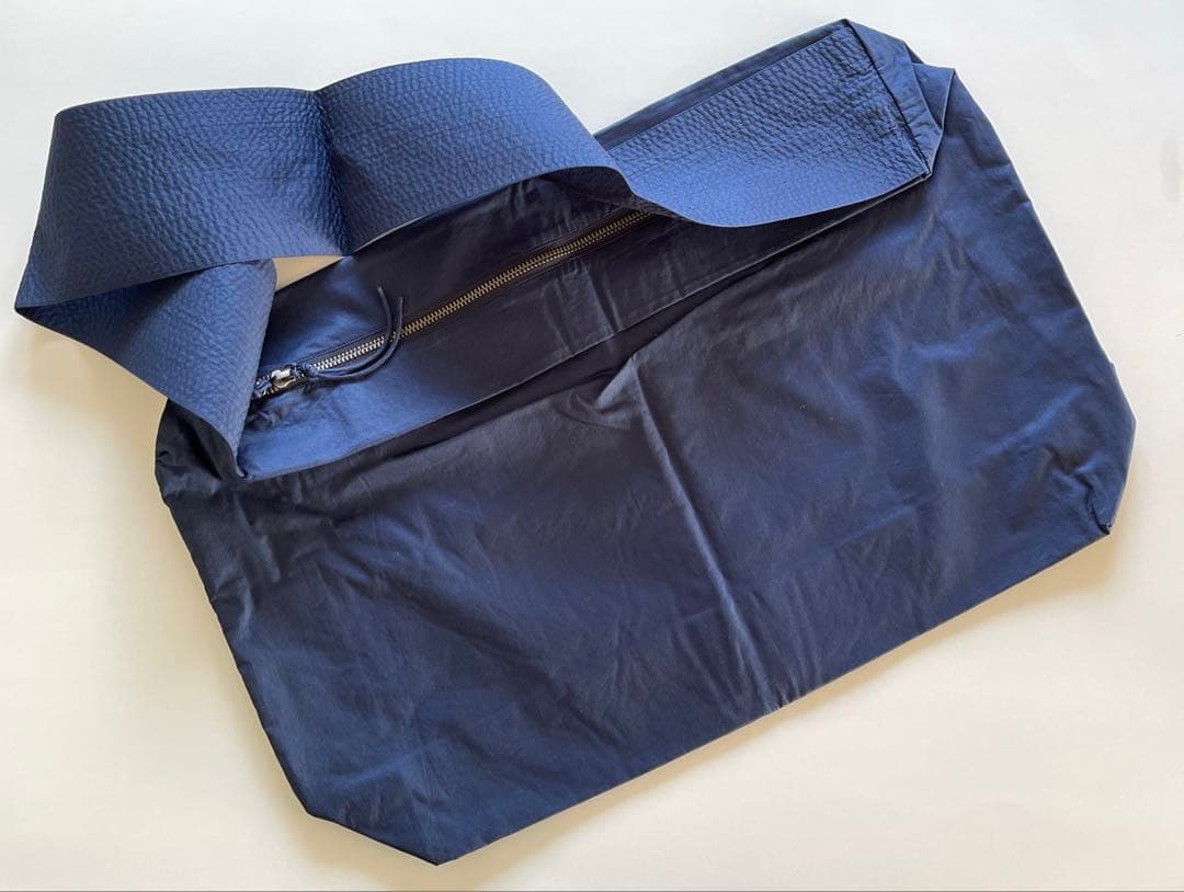 ババグーリ　ショルダーバッグ