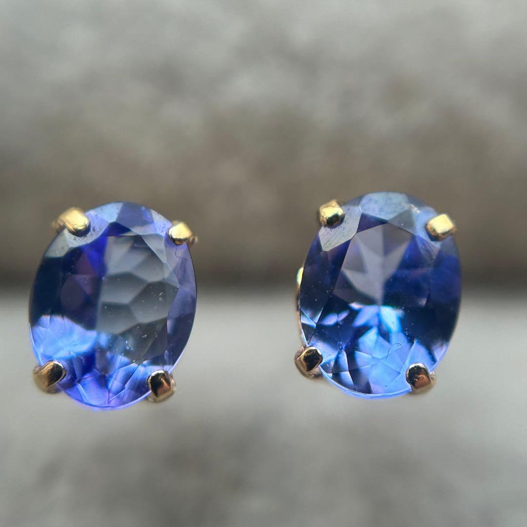 新品　タンザナイト　k18YG オーバル　スタッドピアス　18金