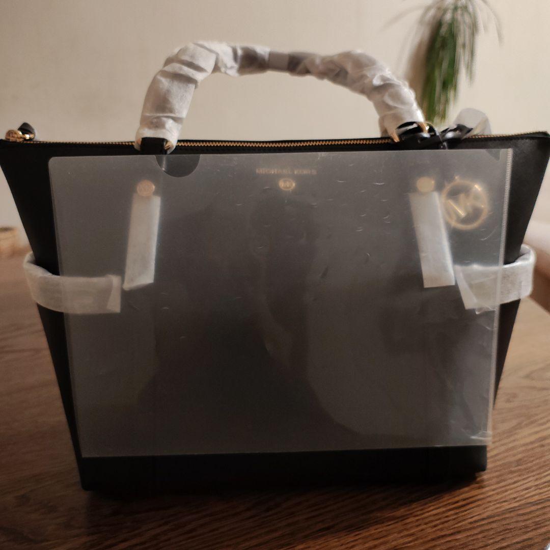 【新品・未使用】MICHAEL KORS ブラック 革トートバッグ