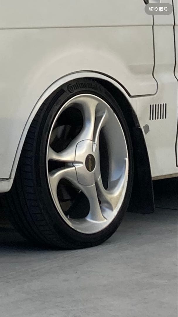 グーフィー17インチ　7j 114.3 5穴