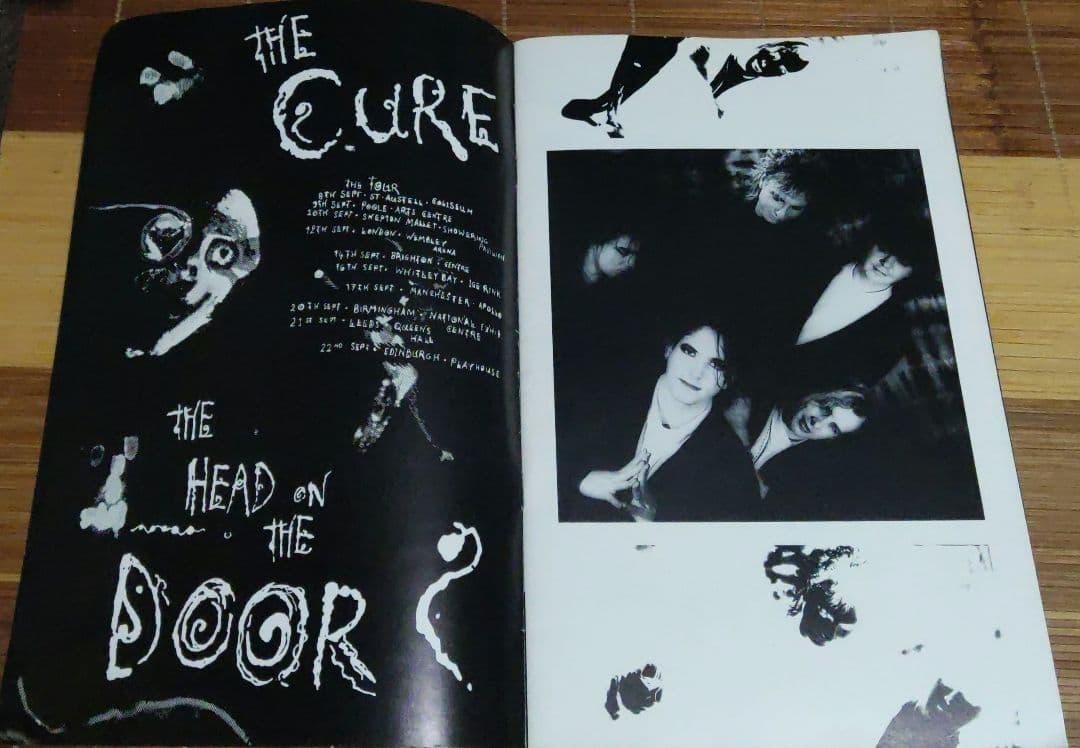 ザ・キュアー THE HEAD TOUR パンフレット   THE CURE