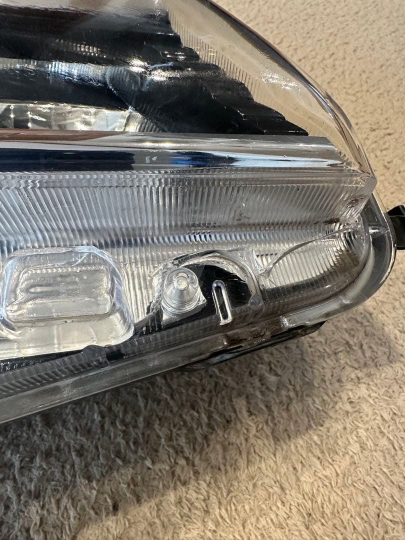 ダイハツ　ハイゼット　S321V 純正　右　ヘッドライト