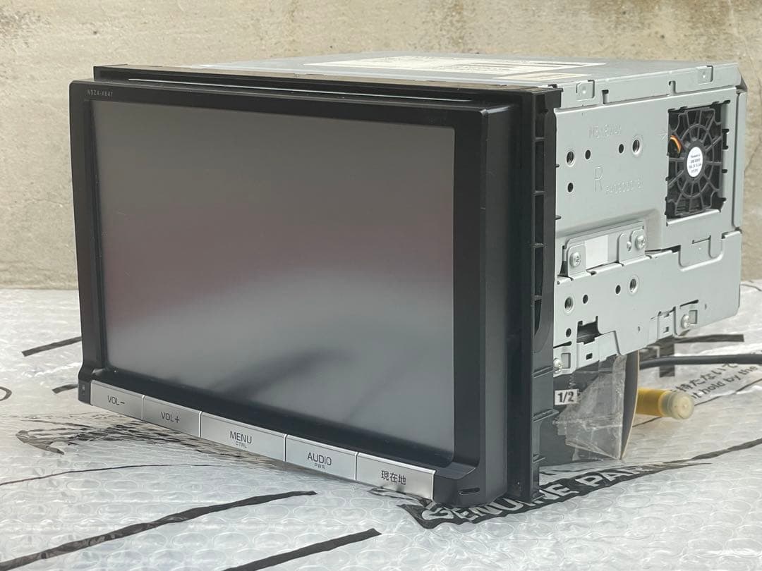 トヨタ純正8インチSDナビ　NSZA-X64T　ロック無し　地図2017年秋版