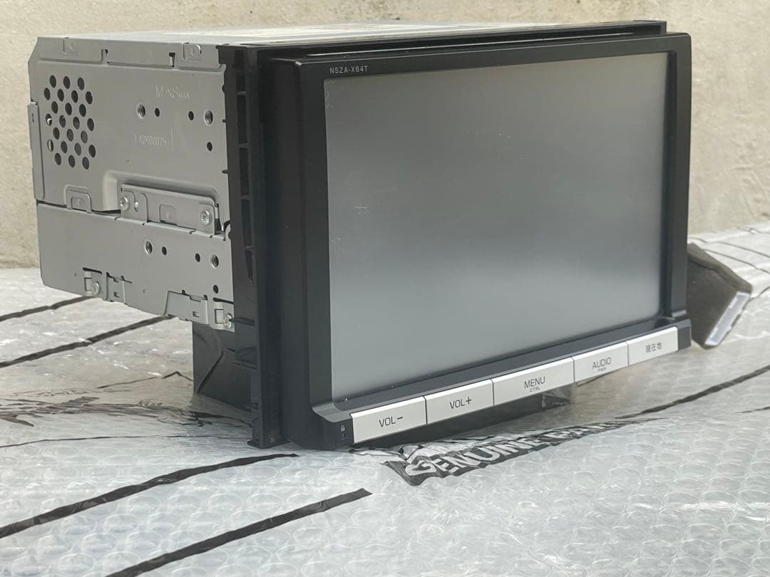 トヨタ純正8インチSDナビ　NSZA-X64T　ロック無し　地図2017年秋版