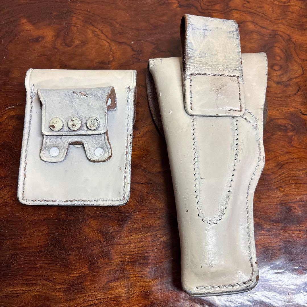 ホワイトレザー ホルスター　0205o232