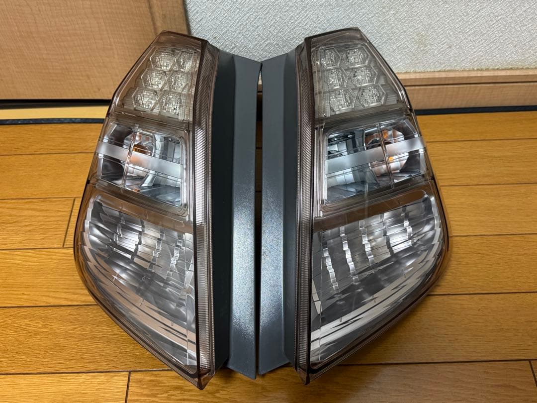FIT GE8 後期テールランプ 左右セット