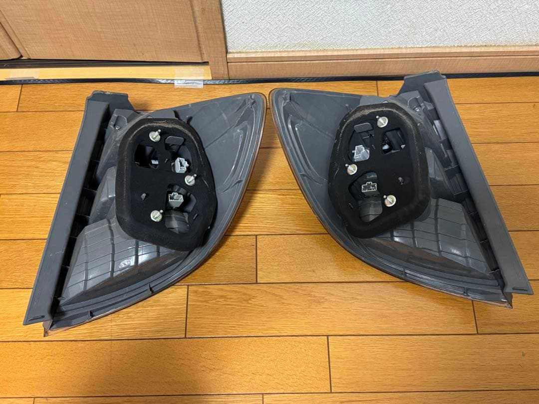 FIT GE8 後期テールランプ 左右セット