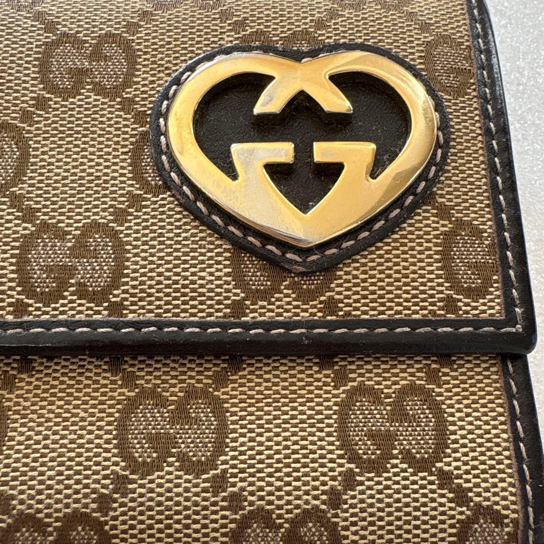 Gucci GGパターン 長財布 ハート型ロゴ