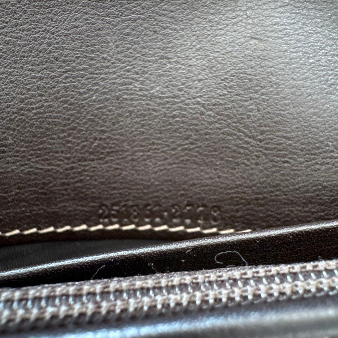 Gucci GGパターン 長財布 ハート型ロゴ