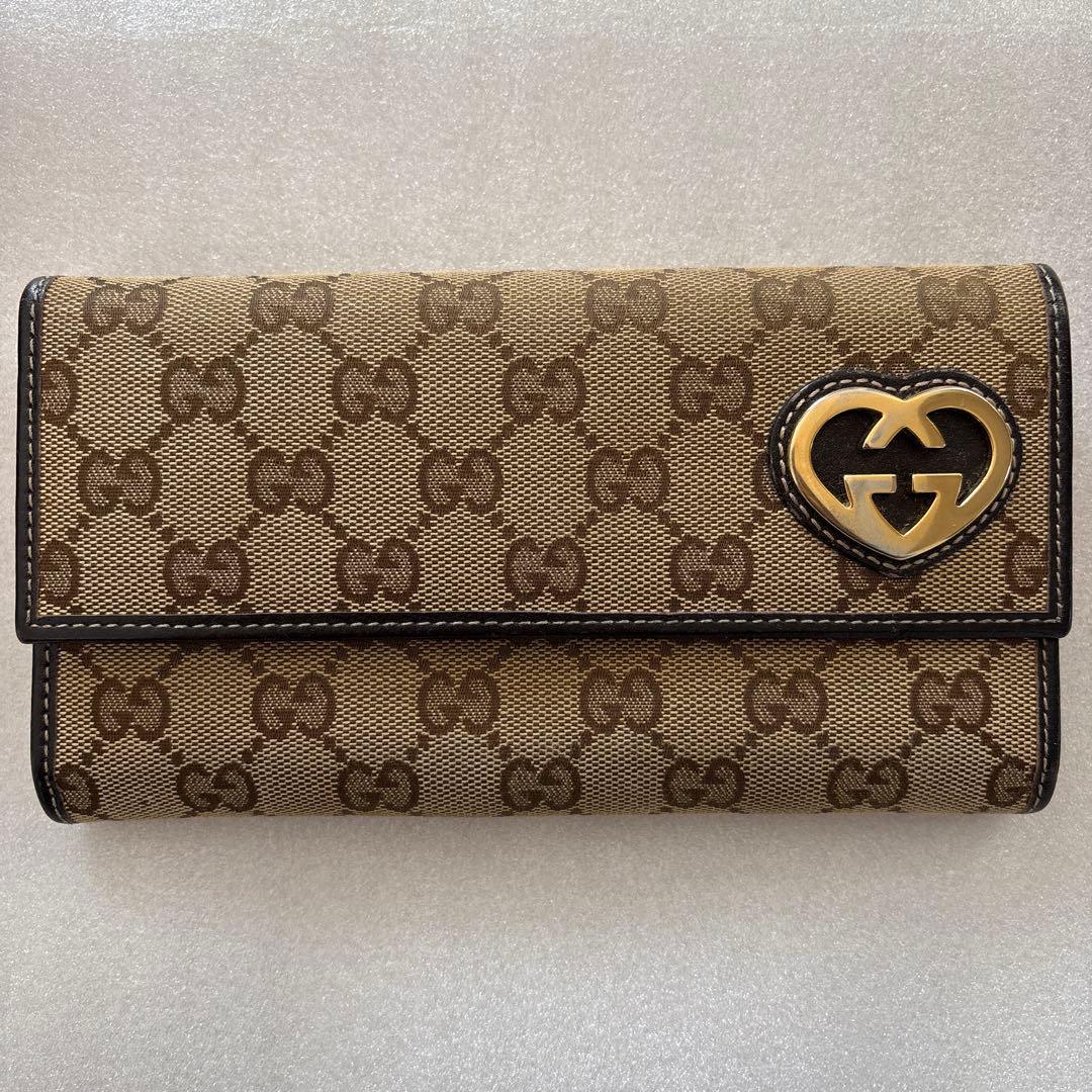 Gucci GGパターン 長財布 ハート型ロゴ
