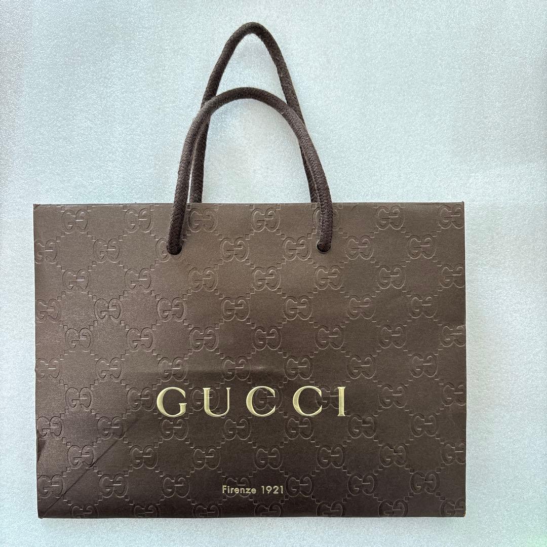 Gucci GGパターン 長財布 ハート型ロゴ