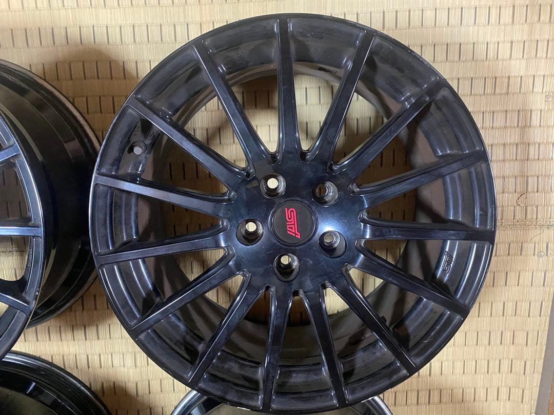 やぶさん専用　wrx sti vab前期 18インチ ブラックスポークホイール