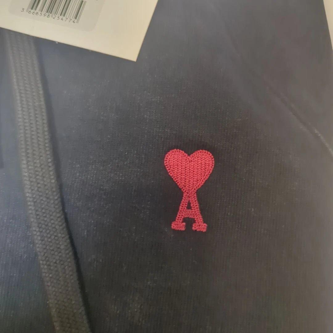 【新品】AMI PARIS フルジップパーカー　黒　Sサイズ　QR認証確認済