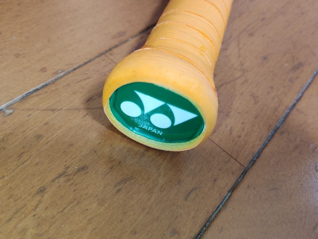 くりりん　新品同等品！YONEX ナノフレア700プロ 4UG6