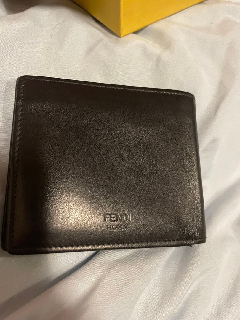 Fendi 二つ折り財布 黒 レザー モンスターアイデザイン