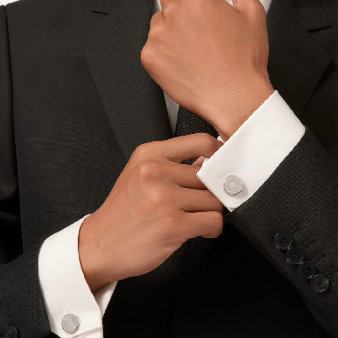 【新品未使用】カルティエ カフリンクス 箱、袋付き