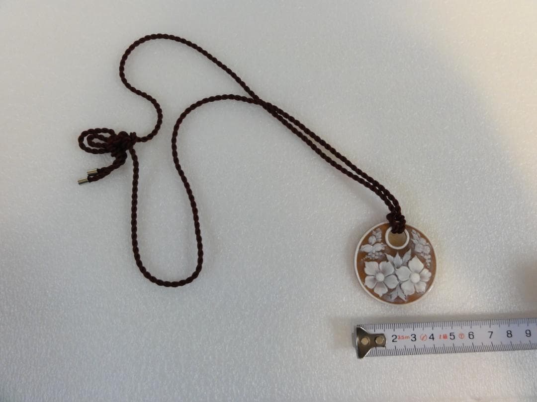 カメオペンダント