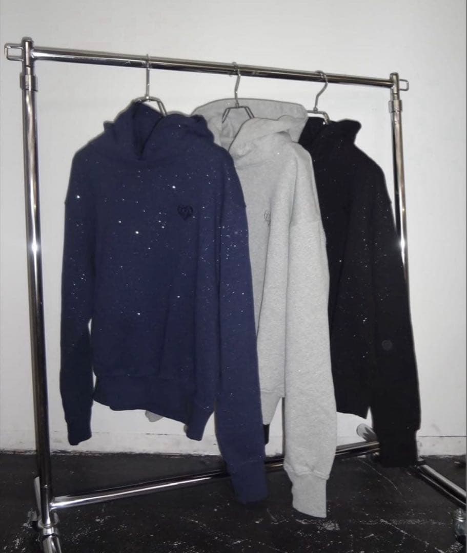 hth glitter logo hoodie ブラック 上のみ