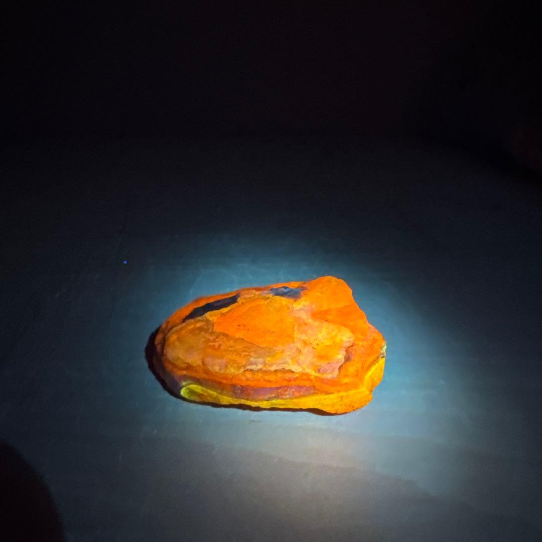 北海道石　然別オパール　蛍光オパール101g