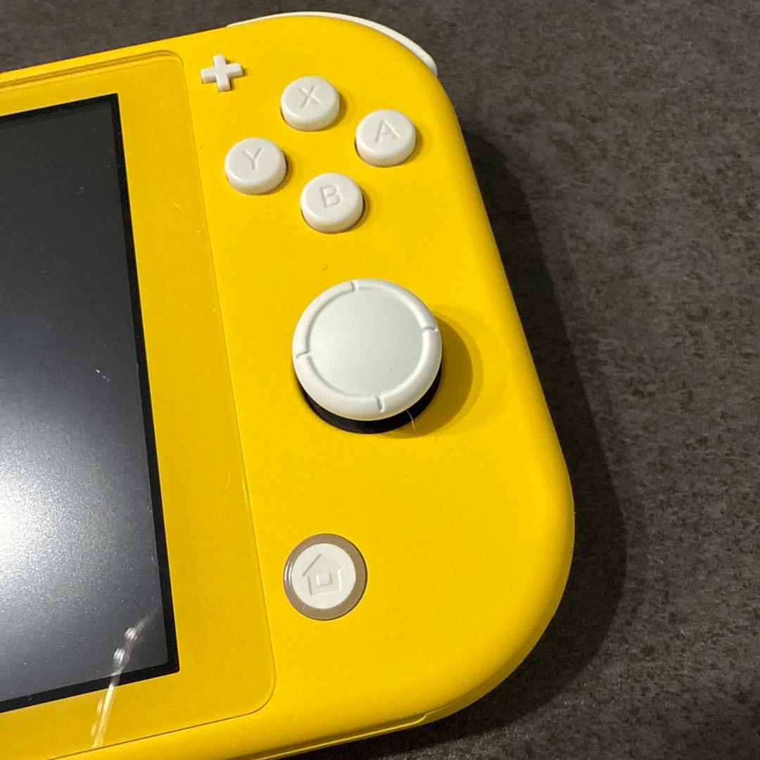 と*。様 Nintendo Switch Lite イエロー 本体