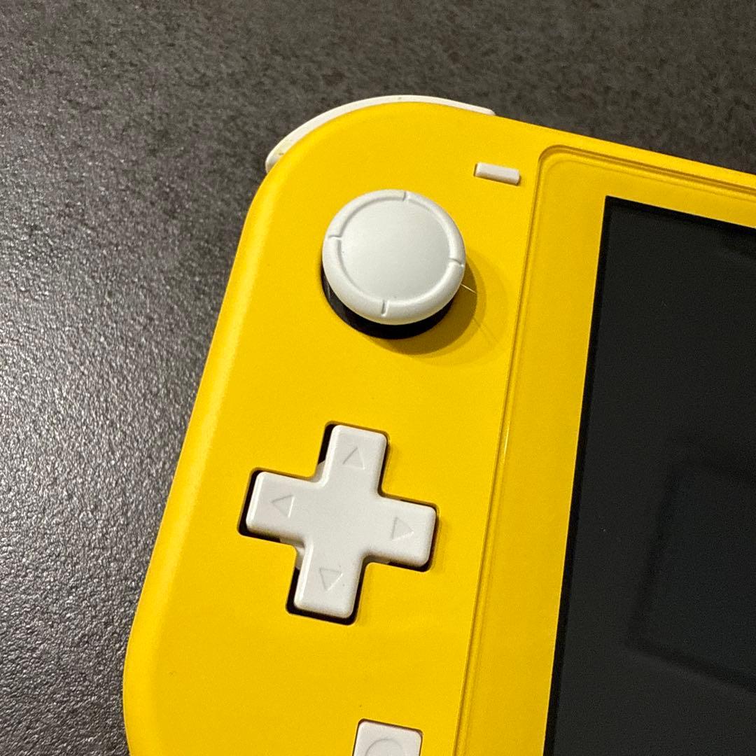 と*。様 Nintendo Switch Lite イエロー 本体