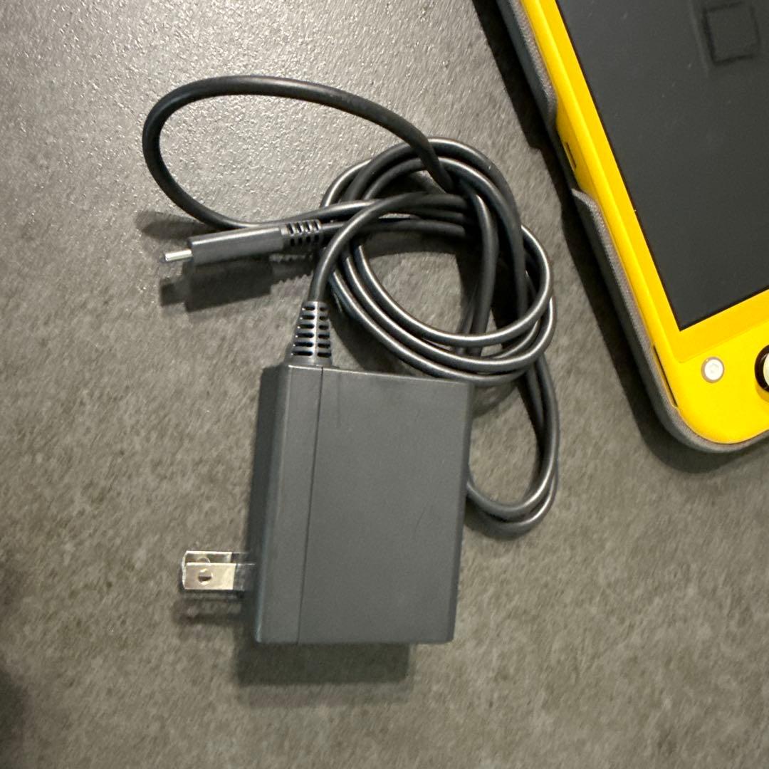 と*。様 Nintendo Switch Lite イエロー 本体