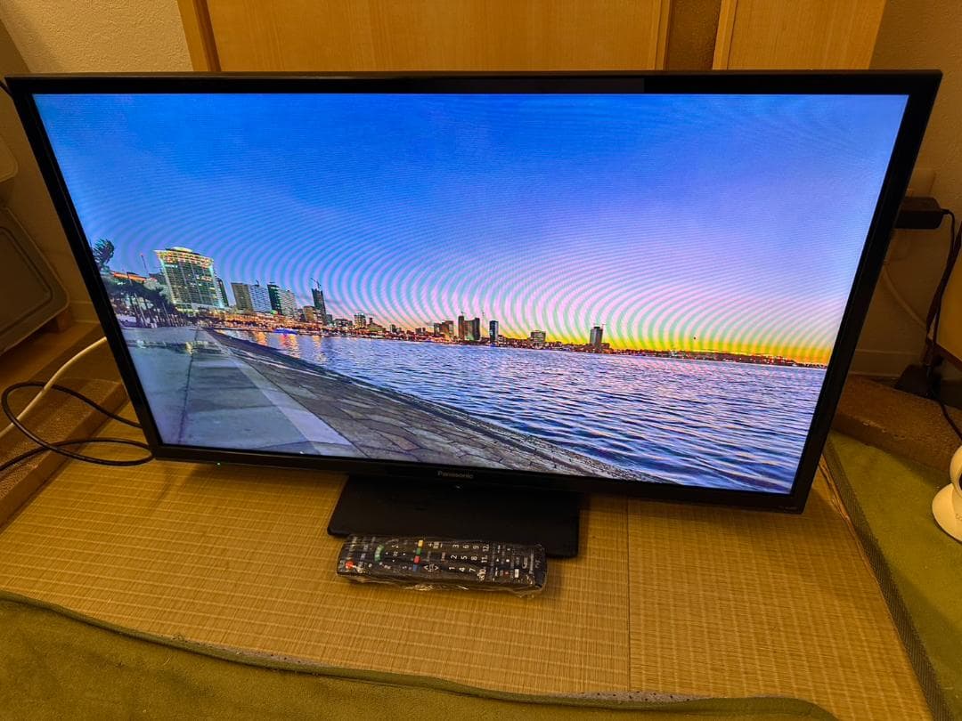 Panasonic　パナソニック 32型 テレビ TH-32F300 超美品