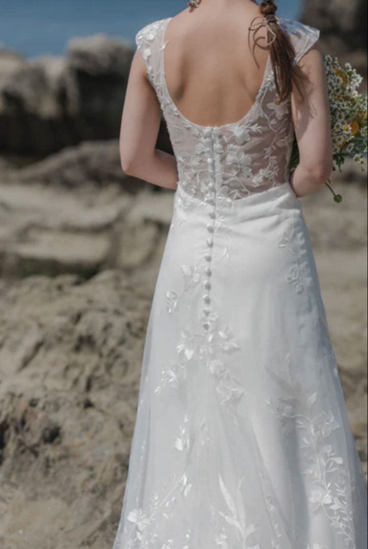 【あるくん】ドレスプロダクション刺繍レース ハートカット スレンダードレス