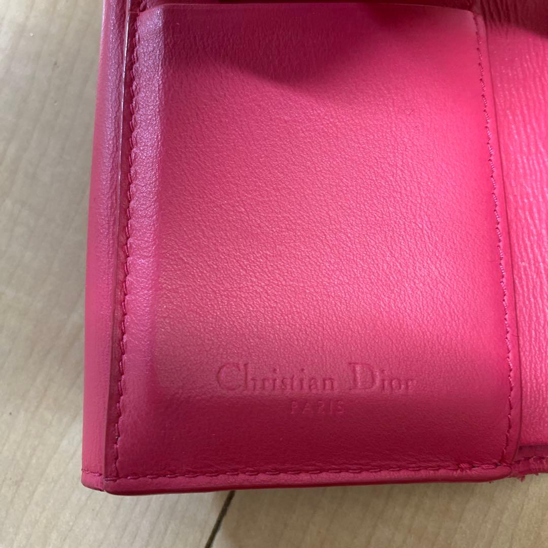 ブ*レ様 Dior エナメル 赤 三つ折り財布