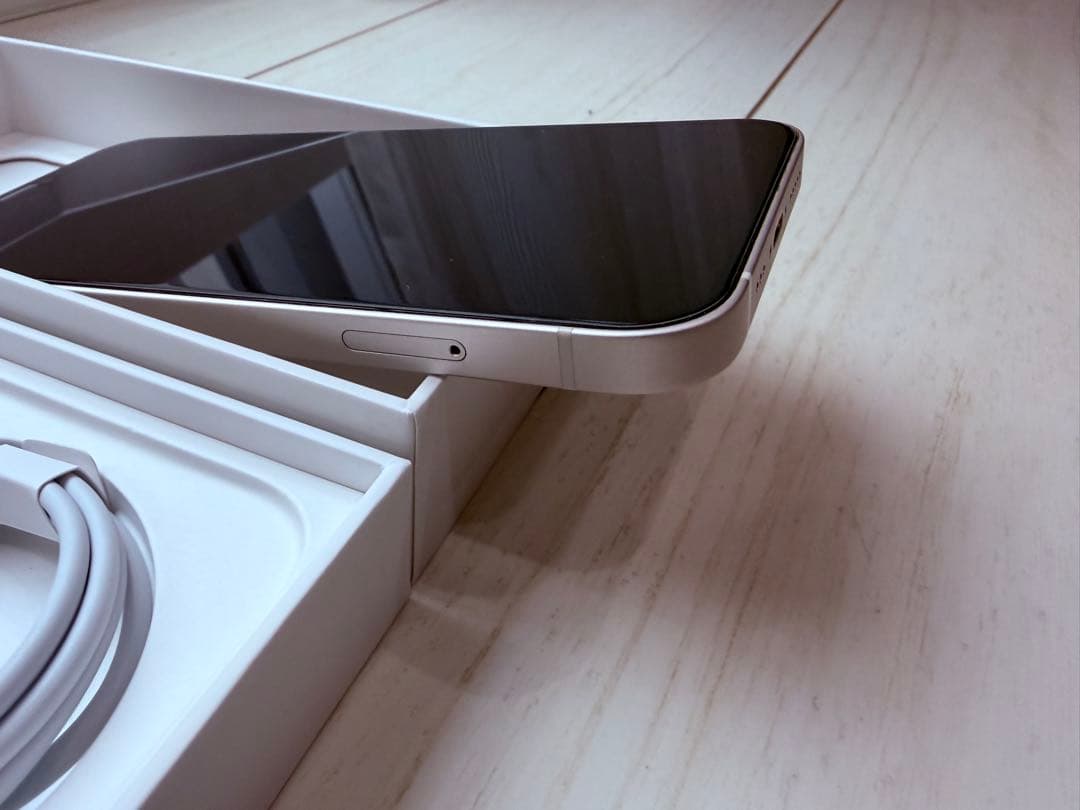 Apple iPhone 12ホワイト 64G 本体 極美品 おまけ付き