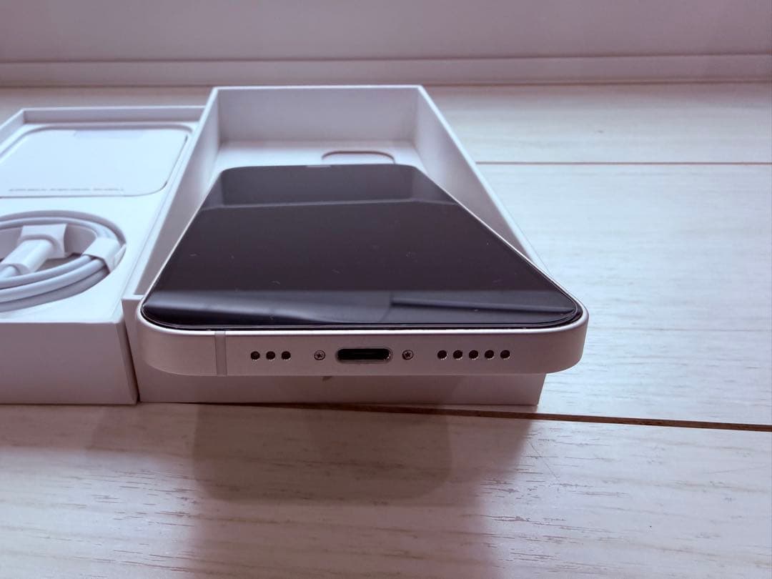 Apple iPhone 12ホワイト 64G 本体 極美品 おまけ付き