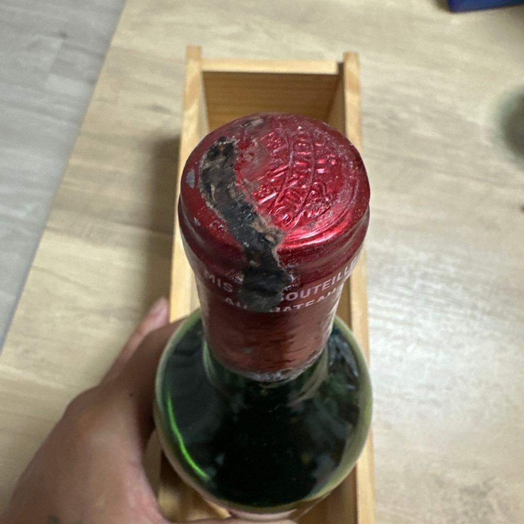 シャトーペトリュス赤ワイン 木箱付き