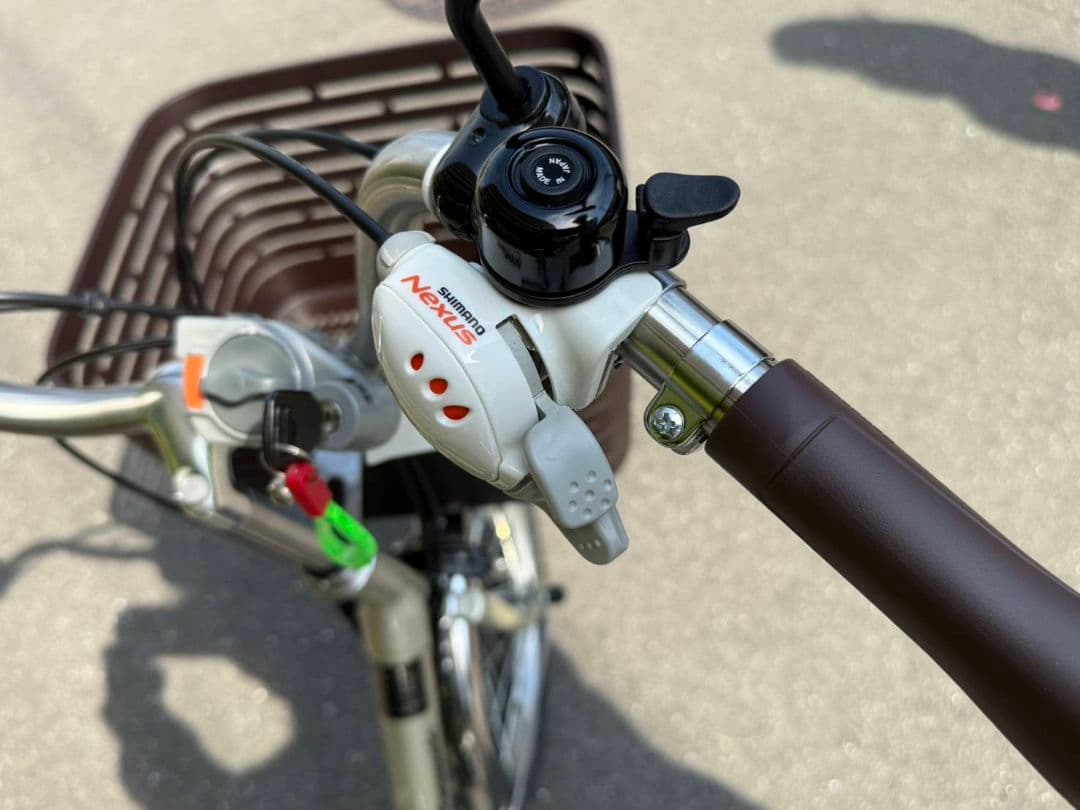 電動アシスト三輪車ビビライフ　 グレー　 新品同様　特別セール！あなたはラッキー