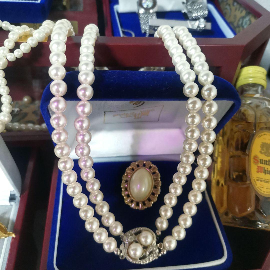 遺品整理 大量アクセサリー 刻印 指輪 金色 喜平 ネックレス ブローチ 古酒